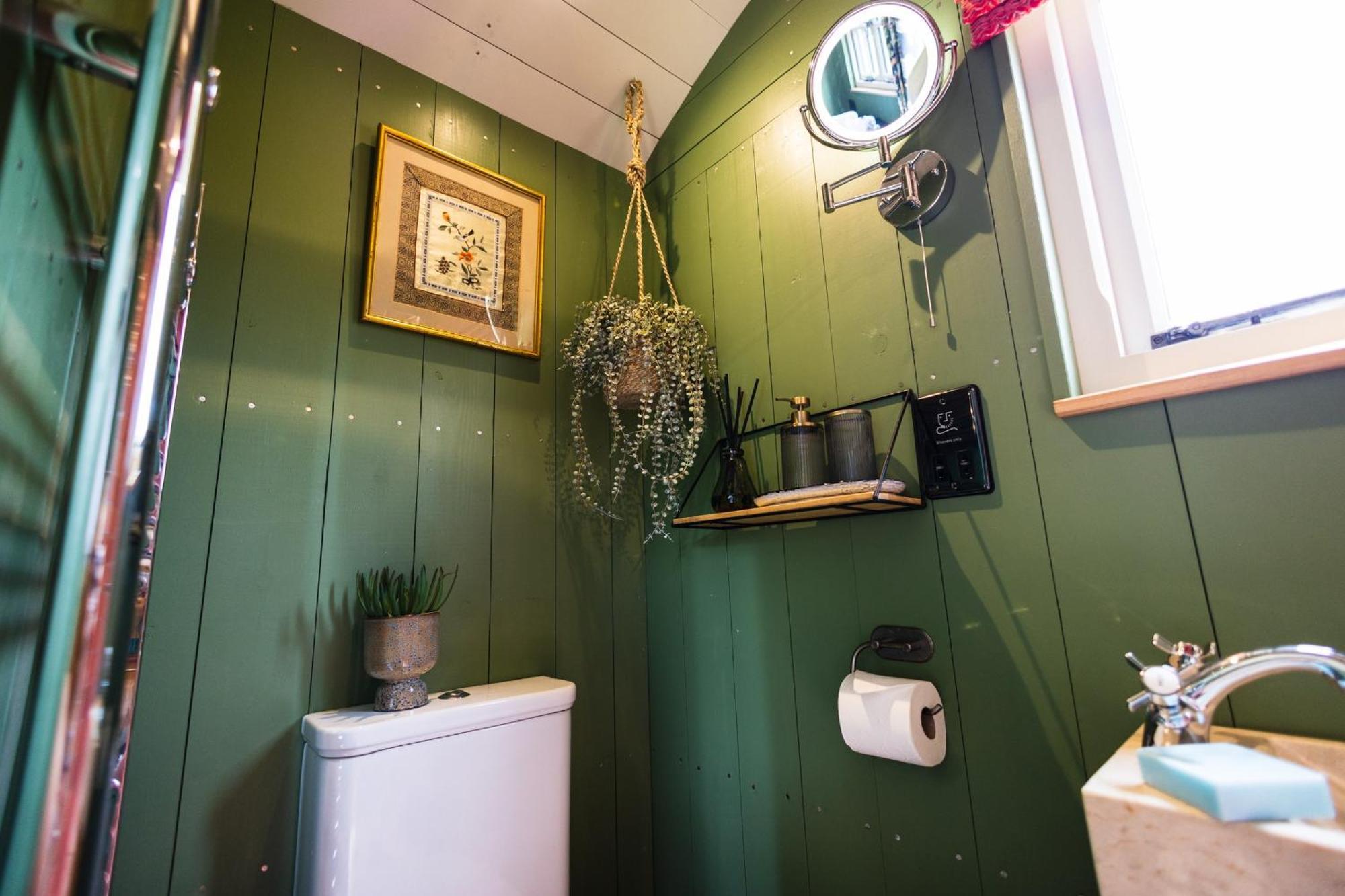 Toadland Shepherd Huts Durham Exterior foto